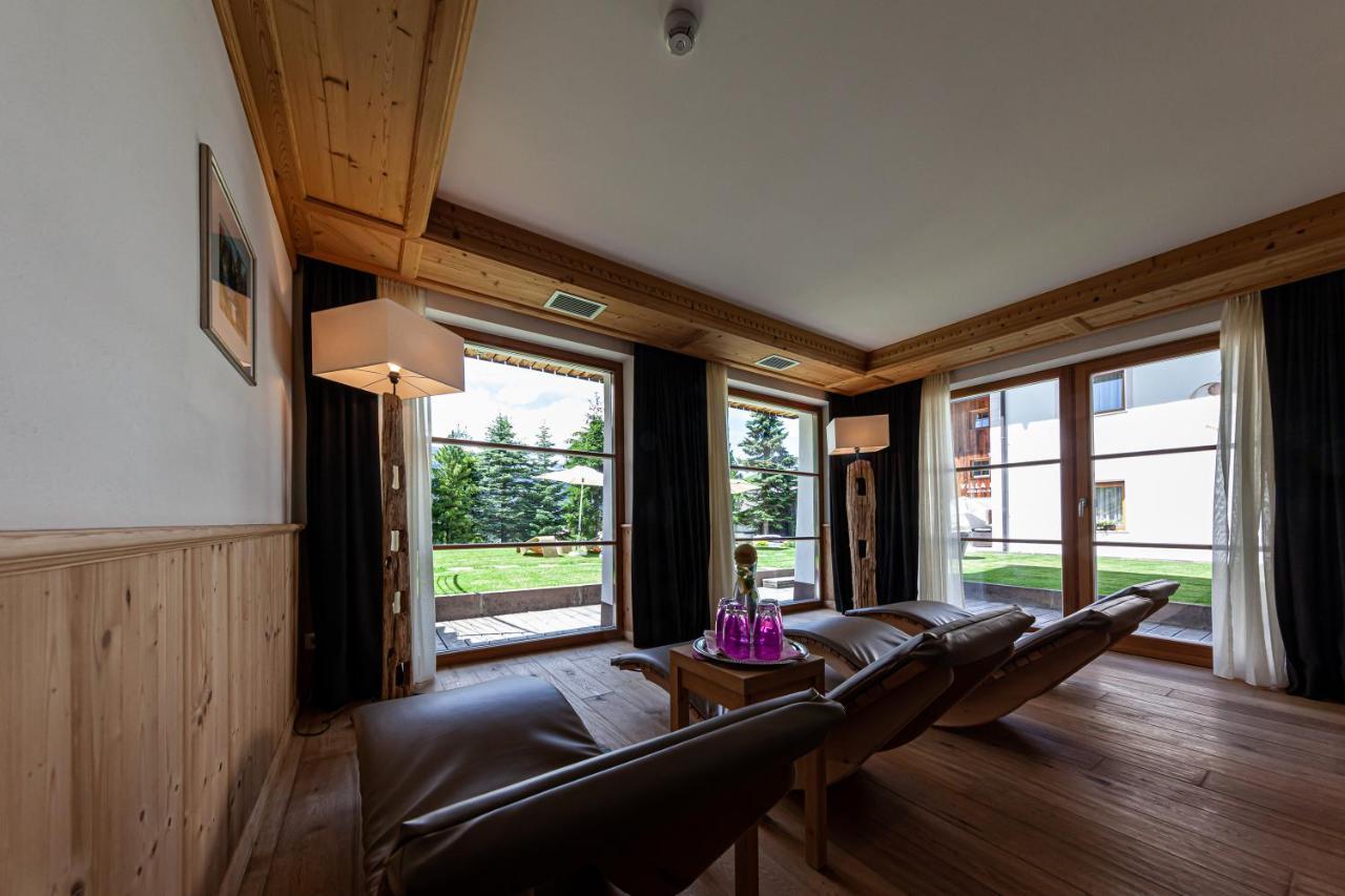 Villa Flora Mountain Lodges San Cassiano (Badia) Exterior foto