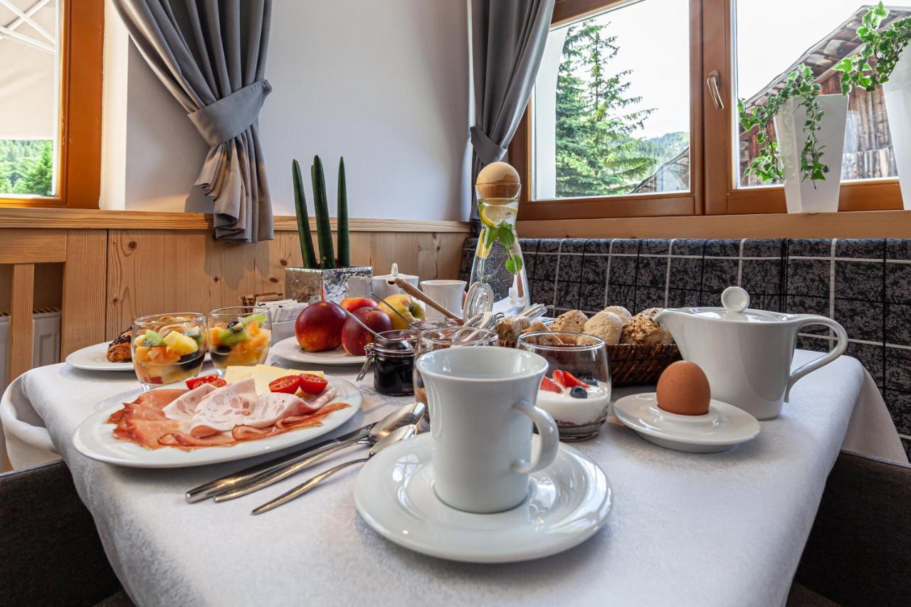 Villa Flora Mountain Lodges San Cassiano (Badia) Exterior foto