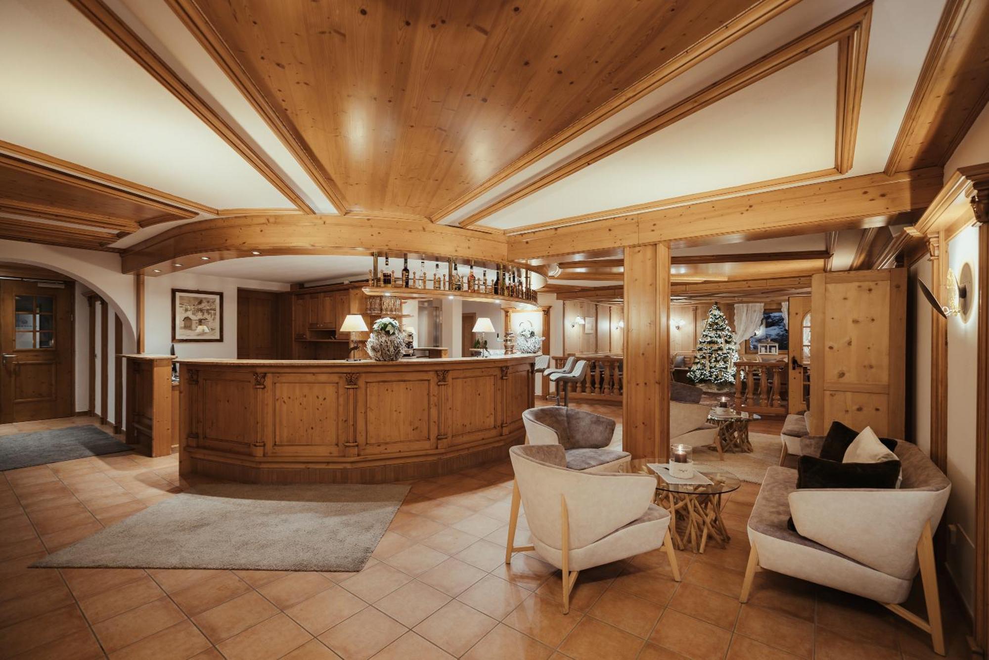 Villa Flora Mountain Lodges San Cassiano (Badia) Exterior foto