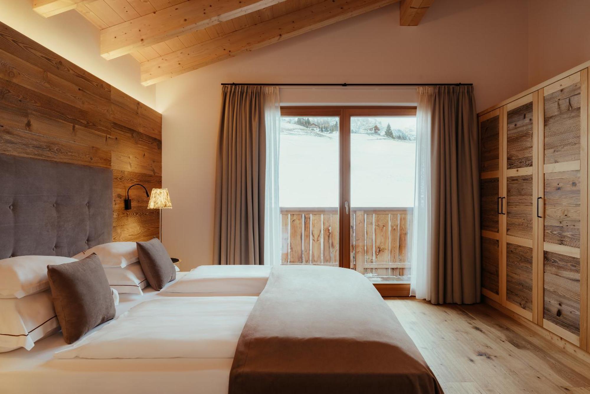 Villa Flora Mountain Lodges San Cassiano (Badia) Exterior foto