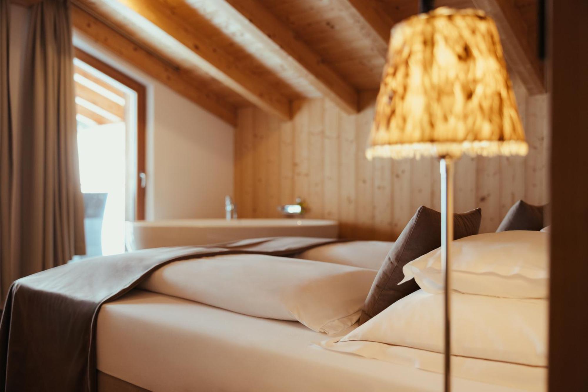 Villa Flora Mountain Lodges San Cassiano (Badia) Exterior foto