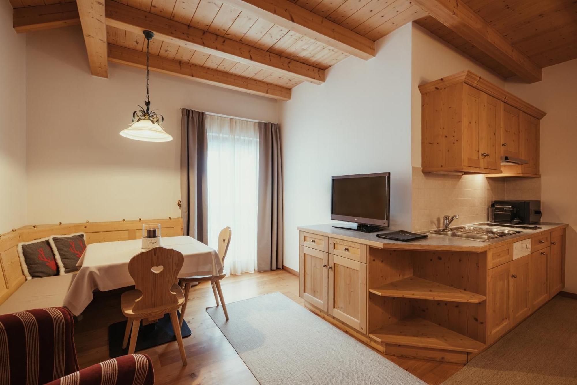 Villa Flora Mountain Lodges San Cassiano (Badia) Exterior foto